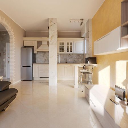 Niguarda Bright Apartment W/ Balcony Milano Ngoại thất bức ảnh